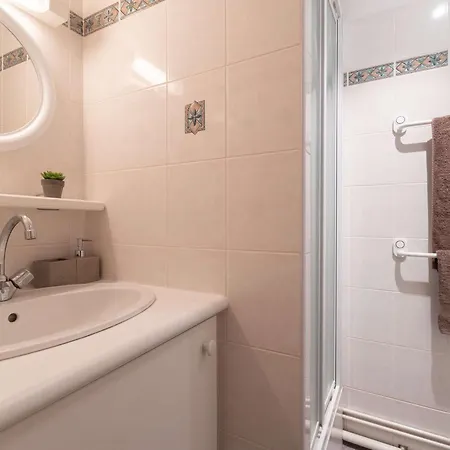 Duplex Confortable Avec 2 Chambres, Balcon Et Parking A Lary Village, Proche Des Thermes Et Telecabine - Fr-1-296-336 Apartment