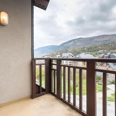 Duplex Confortable Avec 2 Chambres, Balcon Et Parking A Lary Village, Proche Des Thermes Et Telecabine - Fr-1-296-336